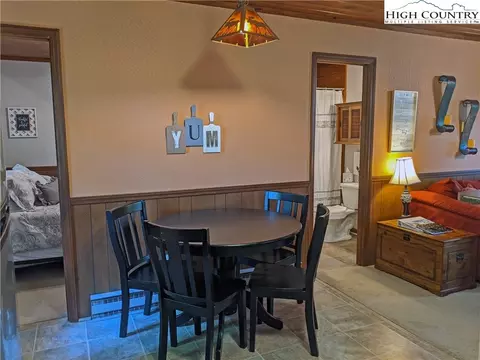 584 Horse Shoe Ridge E Rd, Deep Gap, NC 28618 photo 8