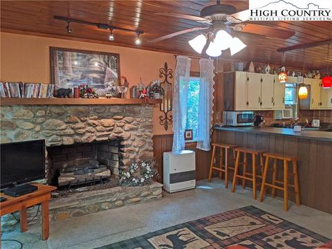 584 Horse Shoe Ridge E Rd, Deep Gap, NC 28618 photo 13