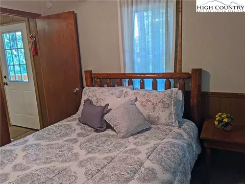 584 Horse Shoe Ridge E Rd, Deep Gap, NC 28618 photo 9