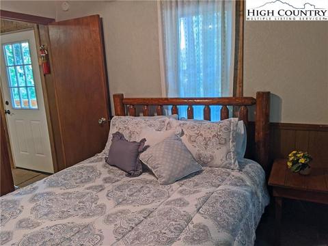 584 Horse Shoe Ridge E Rd, Deep Gap, NC 28618 photo 9