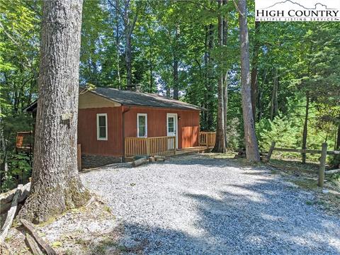 584 Horse Shoe Ridge E Rd, Deep Gap, NC 28618 photo 1