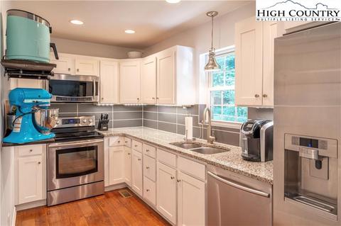 214 Roy E Brown Rd, Vilas, NC 28692 photo 9
