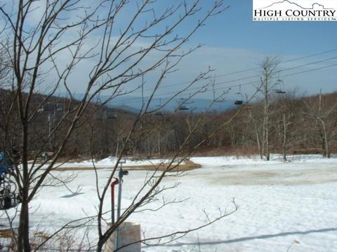 104 Oz Cir, Beech Mountain, NC 28604 photo 4