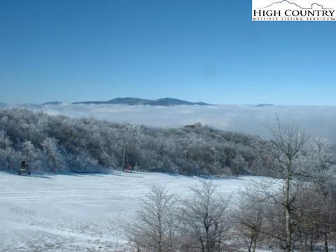 104 Oz Cir, Beech Mountain, NC 28604 photo 2