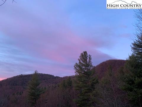 432 High Knolls Ln, Deep Gap, NC 28618 photo 14