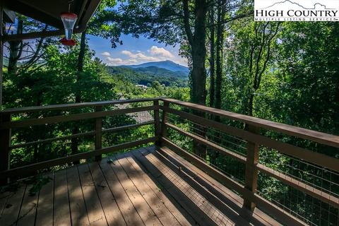 207 Spruce, Boone, NC 28607 photo 1