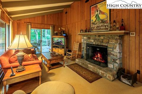 207 Spruce, Boone, NC 28607 photo 6