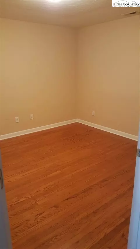 290 Queen St, Boone, NC 28607 photo 7