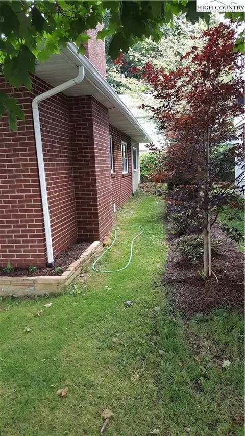 290 Queen St, Boone, NC 28607 photo 23