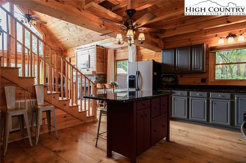 868 Staghorn Rd, Purlear, NC 28665 photo 8