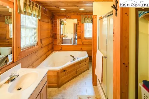 261 High Knolls Ln, Deep Gap, NC 28618 photo 21