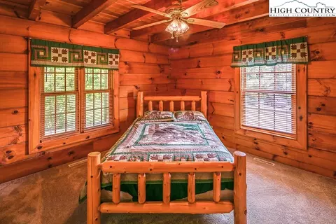 261 High Knolls Ln, Deep Gap, NC 28618 photo 17