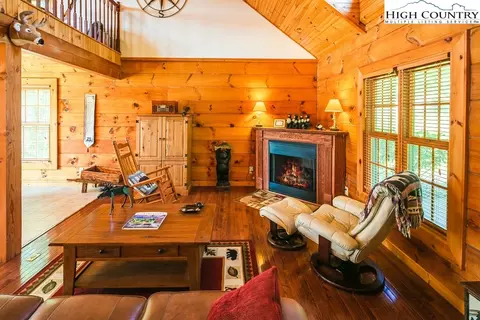 261 High Knolls Ln, Deep Gap, NC 28618 photo 10