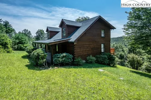 261 High Knolls Ln, Deep Gap, NC 28618 photo 1