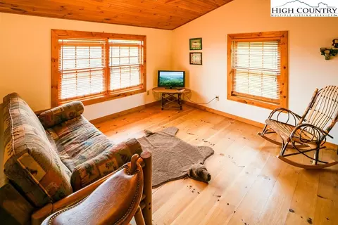 261 High Knolls Ln, Deep Gap, NC 28618 photo 25