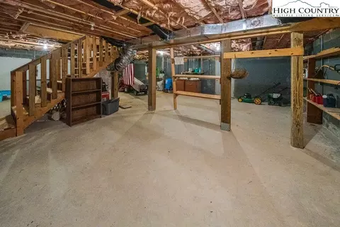 261 High Knolls Ln, Deep Gap, NC 28618 photo 36