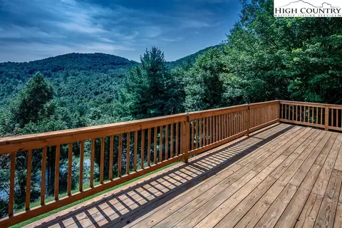 261 High Knolls Ln, Deep Gap, NC 28618 photo 2