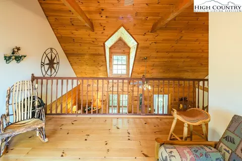 261 High Knolls Ln, Deep Gap, NC 28618 photo 27