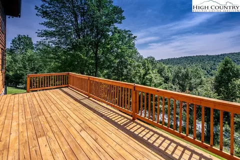 261 High Knolls Ln, Deep Gap, NC 28618 photo 4