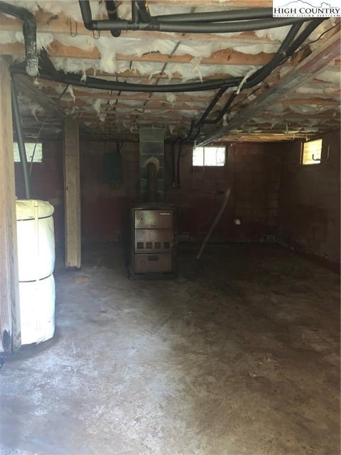176 Phillips St, Boone, NC 28607 photo 3