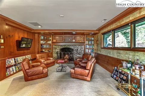258 Hickory, Boone, NC 28607 photo 18