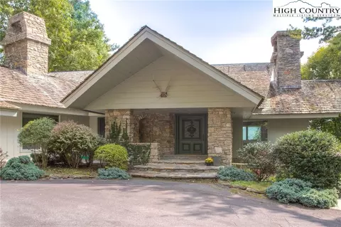 258 Hickory, Boone, NC 28607 photo 2