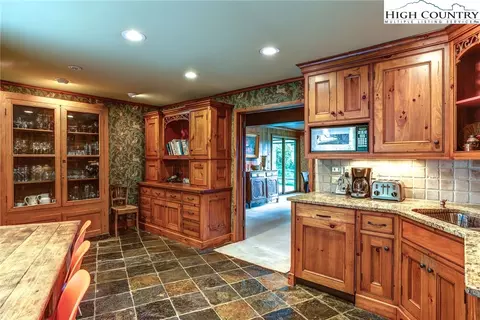258 Hickory, Boone, NC 28607 photo 16