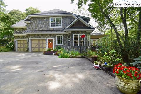 373 Brookside Dr, Boone, NC 28607 photo 2