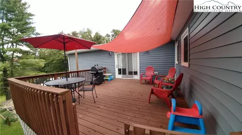 185 James St, Sparta, NC 28675 photo 2