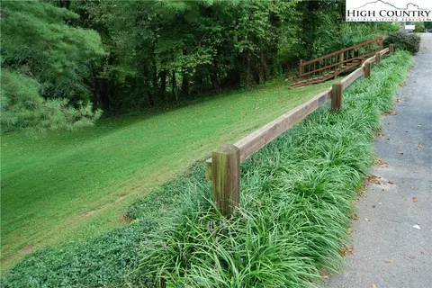 185 James St, Sparta, NC 28675 photo 32