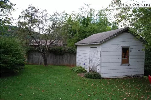 185 James St, Sparta, NC 28675 photo 25