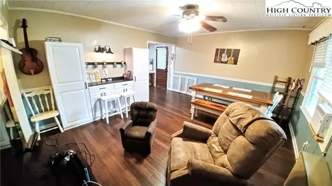 185 James St, Sparta, NC 28675 photo 9