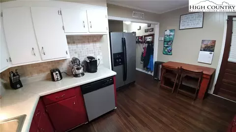 185 James St, Sparta, NC 28675 photo 7