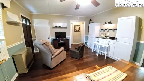 185 James St, Sparta, NC 28675 photo 10