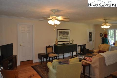 196 Blue Meadow Dr, Deep Gap, NC 28618 photo 10