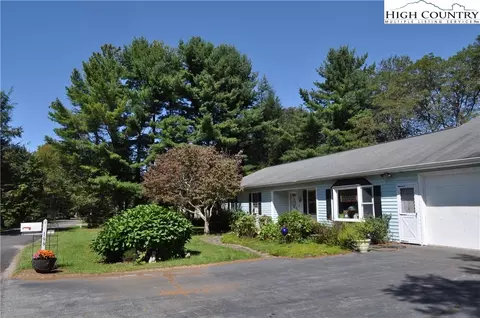 196 Blue Meadow Dr, Deep Gap, NC 28618 photo 5