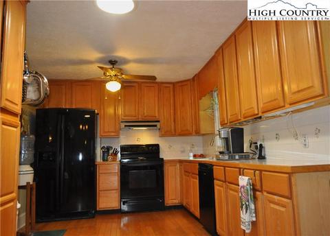 196 Blue Meadow Dr, Deep Gap, NC 28618 photo 11