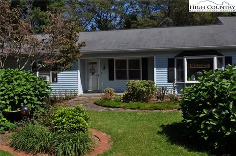 196 Blue Meadow Dr, Deep Gap, NC 28618 photo 4