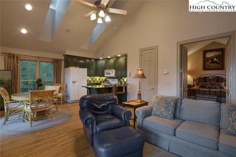 477 Cabin Ridge Rd, Ferguson, NC 28624 photo 3