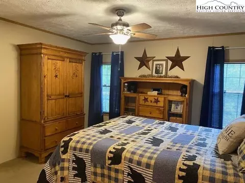 355 Smithey Rd, Crumpler, NC 28617 photo 13