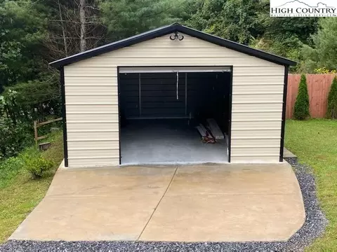 355 Smithey Rd, Crumpler, NC 28617 photo 18