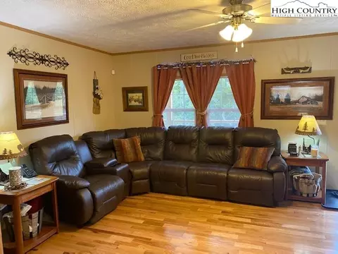 355 Smithey Rd, Crumpler, NC 28617 photo 9