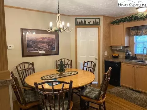 355 Smithey Rd, Crumpler, NC 28617 photo 11