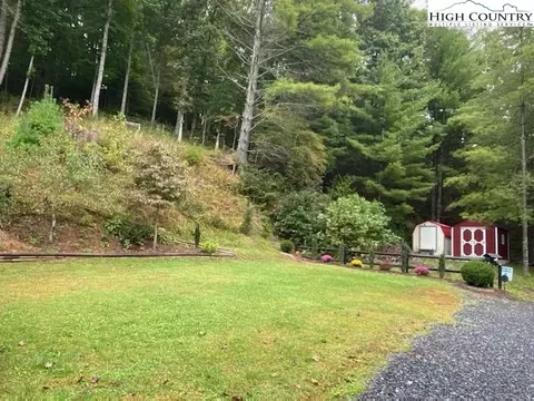 355 Smithey Rd, Crumpler, NC 28617 photo 5