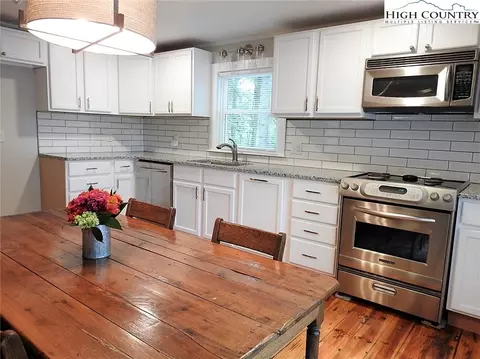 319 Burcham Rd, State Road, NC 28676 photo 1