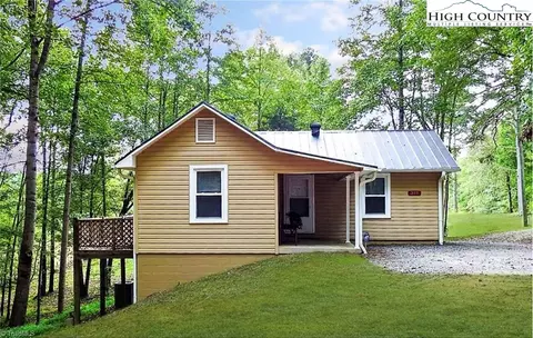 319 Burcham Rd, State Road, NC 28676 photo 2