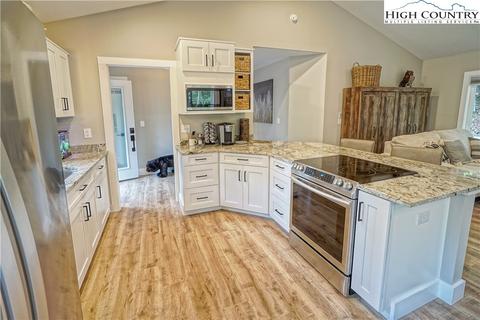 123 Thistle Ln, Beech Mountain, NC 28604 photo 8