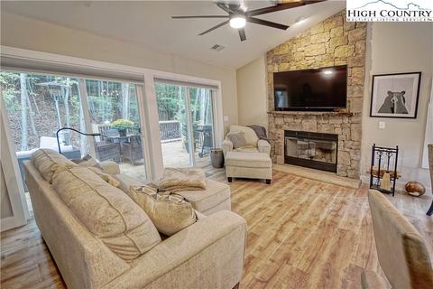 123 Thistle Ln, Beech Mountain, NC 28604 photo 2
