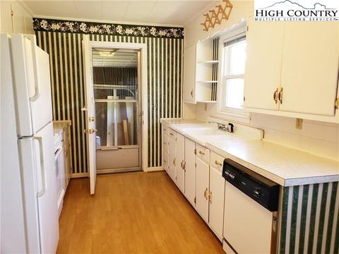 366 Farthing St, Boone, NC 28607 photo 5