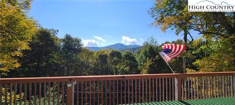 377 Buckeye Ln, Seven Devils, NC 28604 photo 2